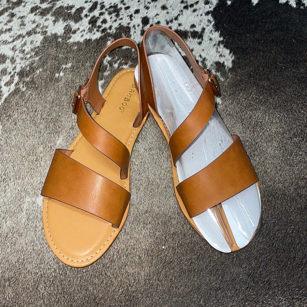 Bamboo brown leather sandals